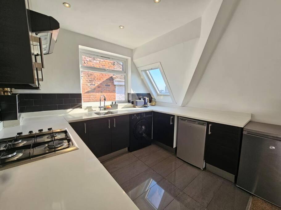 2 Bedroom Flat In Camden Apartament *