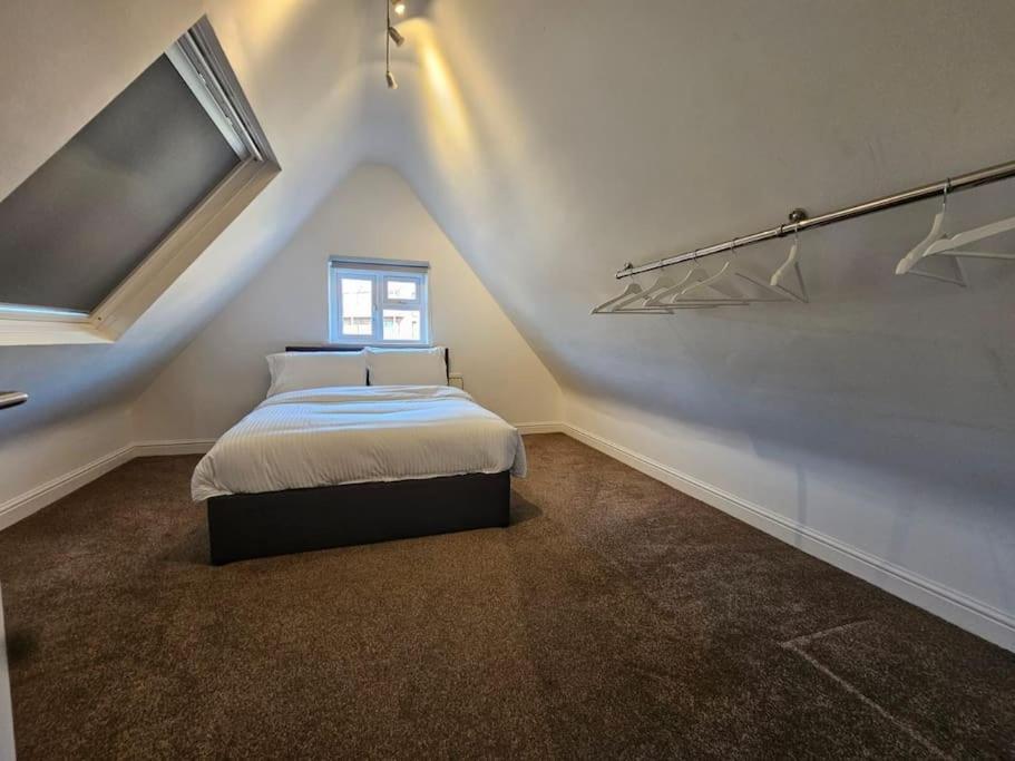 2 Bedroom Flat In Camden Apartament